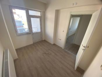 GÜVENAY - ÇORUM GÜLABİBEY EKİN CADDESİ ÜZERİ SATILIK SIFIR 3+1 DAİRE