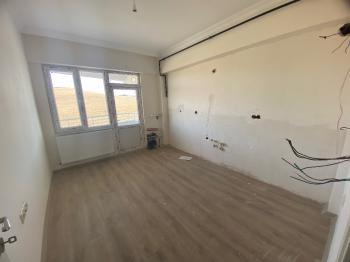 GÜVENAY - ÇORUM GÜLABİBEY EKİN CADDESİ ÜZERİ SATILIK SIFIR 3+1 DAİRE