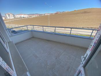 GÜVENAY - ÇORUM GÜLABİBEY EKİN CADDESİ ÜZERİ SATILIK SIFIR 3+1 DAİRE