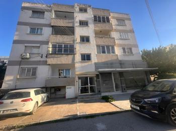 LEFKOŞA KUMSAL'DA  TÜRK MALI  SATILIK DAİRE