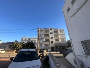 LEFKOŞA KUMSAL'DA  TÜRK MALI  SATILIK DAİRE