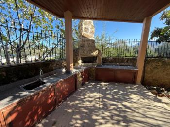 Kıbrıs Girne Bellapais Bölgesinde Lüx Kiralık Havuzlu 4+1 Villa