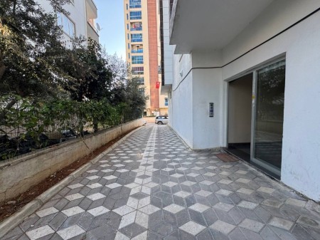 ALYANS'TAN MERKEZİ KONUMDA KORİDORLU BALKONLU GENİŞ 1+1