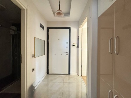 ALYANS'TAN MERKEZİ KONUMDA KORİDORLU BALKONLU GENİŞ 1+1