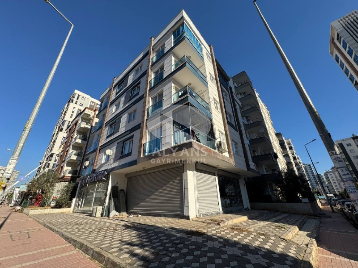 ALYANS'TAN MERKEZİ KONUMDA KORİDORLU BALKONLU GENİŞ 1+1
