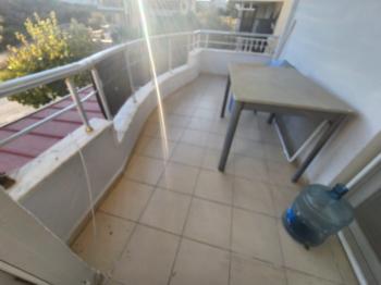 ALTINKUM MAH.DENİZE YAKIN BULVARA YÜRÜME MESAFESİNDE SATILIK KISMI EŞYALI 2+1 DAİRE 