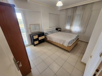 ALTINKUM MAH.DENİZE YAKIN BULVARA YÜRÜME MESAFESİNDE SATILIK KISMI EŞYALI 2+1 DAİRE 