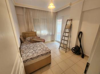 ALTINKUM MAH.DENİZE YAKIN BULVARA YÜRÜME MESAFESİNDE SATILIK KISMI EŞYALI 2+1 DAİRE 