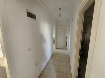 ALTINKUM MAH.DENİZE YAKIN BULVARA YÜRÜME MESAFESİNDE SATILIK KISMI EŞYALI 2+1 DAİRE 