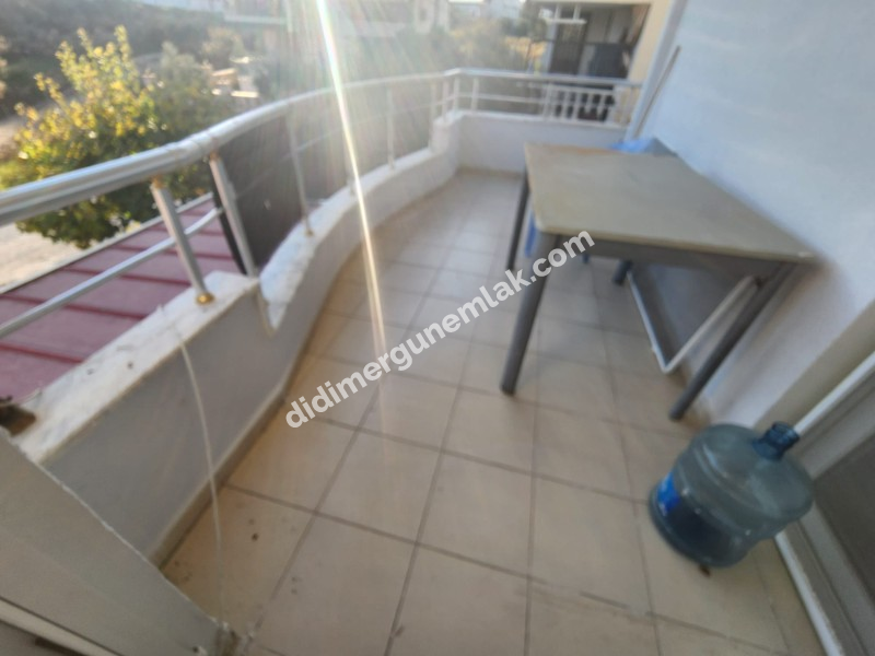 ALTINKUM MAH.DENİZE YAKIN BULVARA YÜRÜME MESAFESİNDE SATILIK KISMI EŞYALI 2+1 DAİRE 