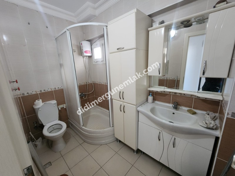 ALTINKUM MAH.DENİZE YAKIN BULVARA YÜRÜME MESAFESİNDE SATILIK KISMI EŞYALI 2+1 DAİRE 