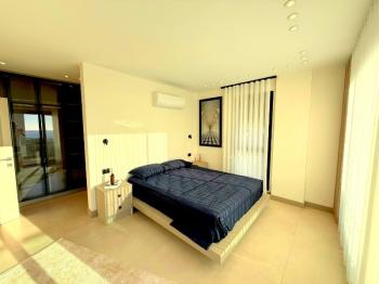 Didim Akbükde Satılık 4+1 Full Eşyalı Villa