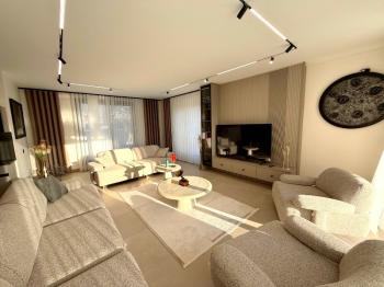 Didim Akbükde Satılık 4+1 Full Eşyalı Villa