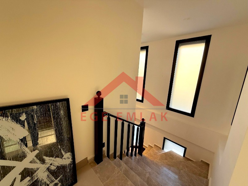 Didim Akbükde Satılık 4+1 Full Eşyalı Villa