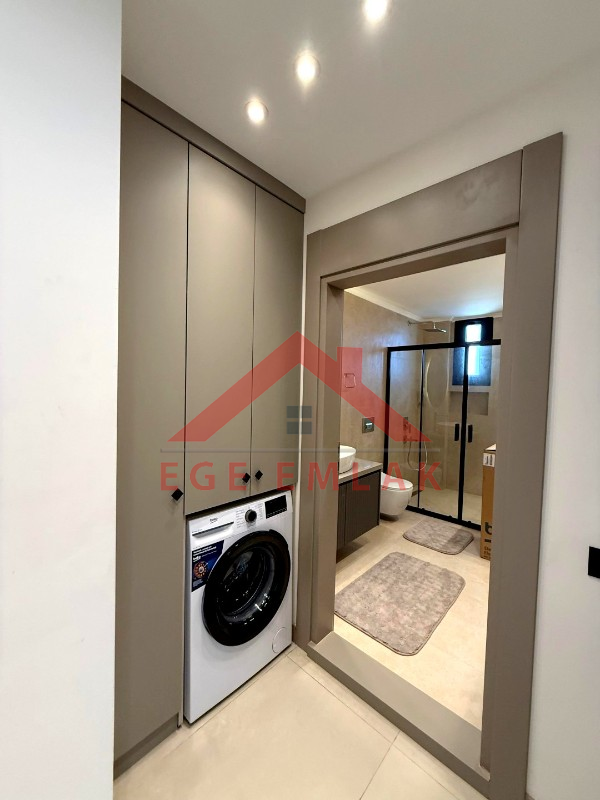 Didim Akbükde Satılık 4+1 Full Eşyalı Villa