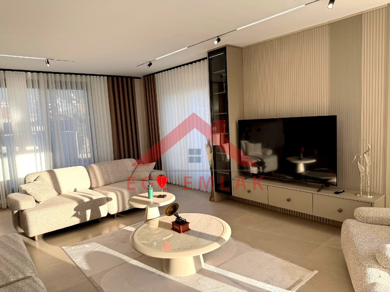 Didim Akbükde Satılık 4+1 Full Eşyalı Villa
