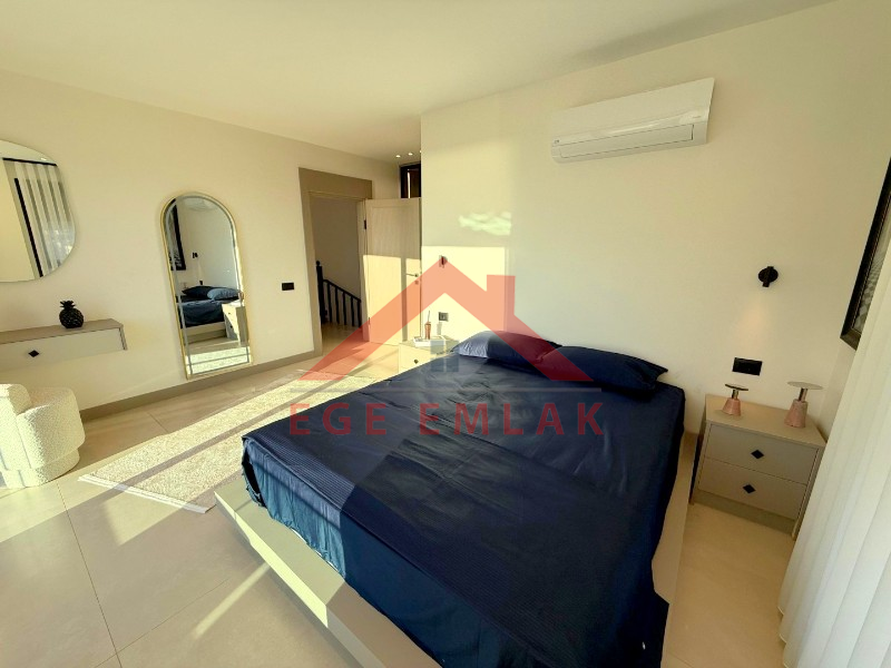 Didim Akbükde Satılık 4+1 Full Eşyalı Villa