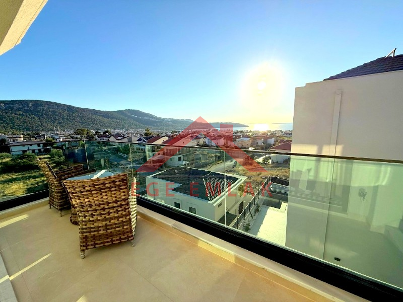 Didim Akbükde Satılık 4+1 Full Eşyalı Villa