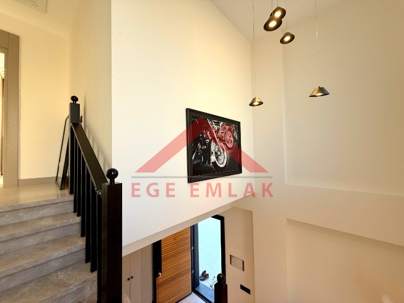 Didim Akbükde Satılık 4+1 Full Eşyalı Villa