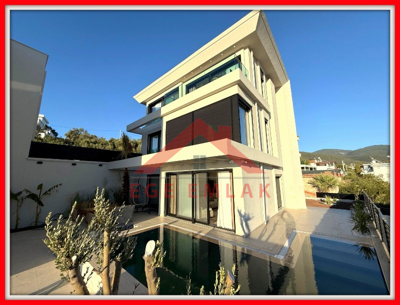 Didim Akbükde Satılık 4+1 Full Eşyalı Villa