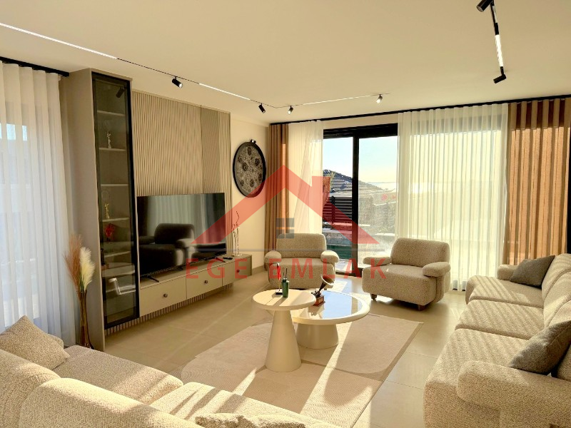 Didim Akbükde Satılık 4+1 Full Eşyalı Villa