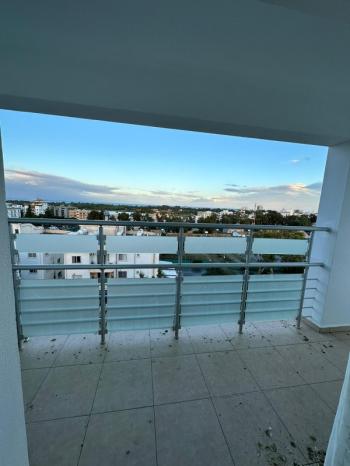 Mağusa'da Gülseren anayolu üzerinde ful eşyalı kiralık daire 