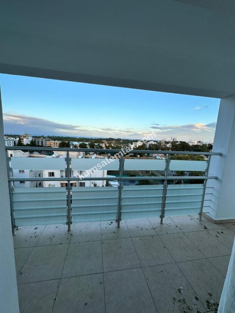 Mağusa'da Gülseren anayolu üzerinde ful eşyalı kiralık daire 