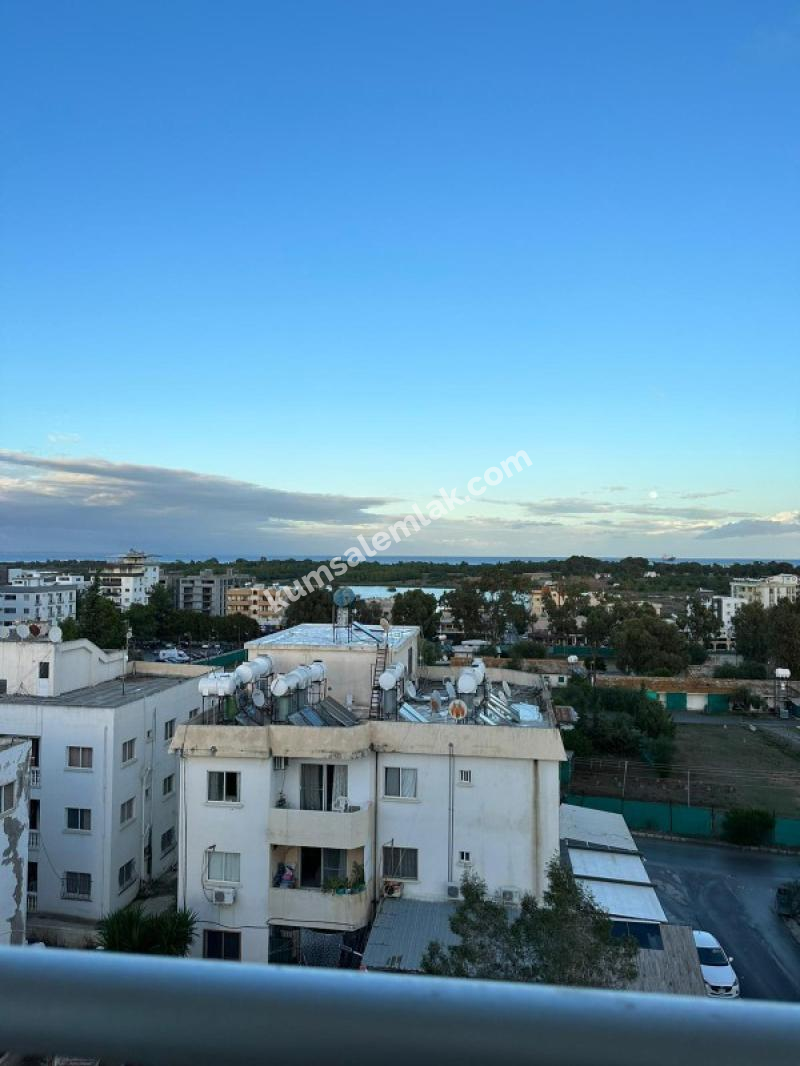 Mağusa'da Gülseren anayolu üzerinde ful eşyalı kiralık daire 