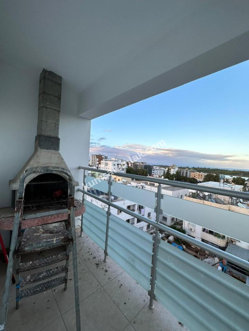 Mağusa'da Gülseren anayolu üzerinde ful eşyalı kiralık daire 