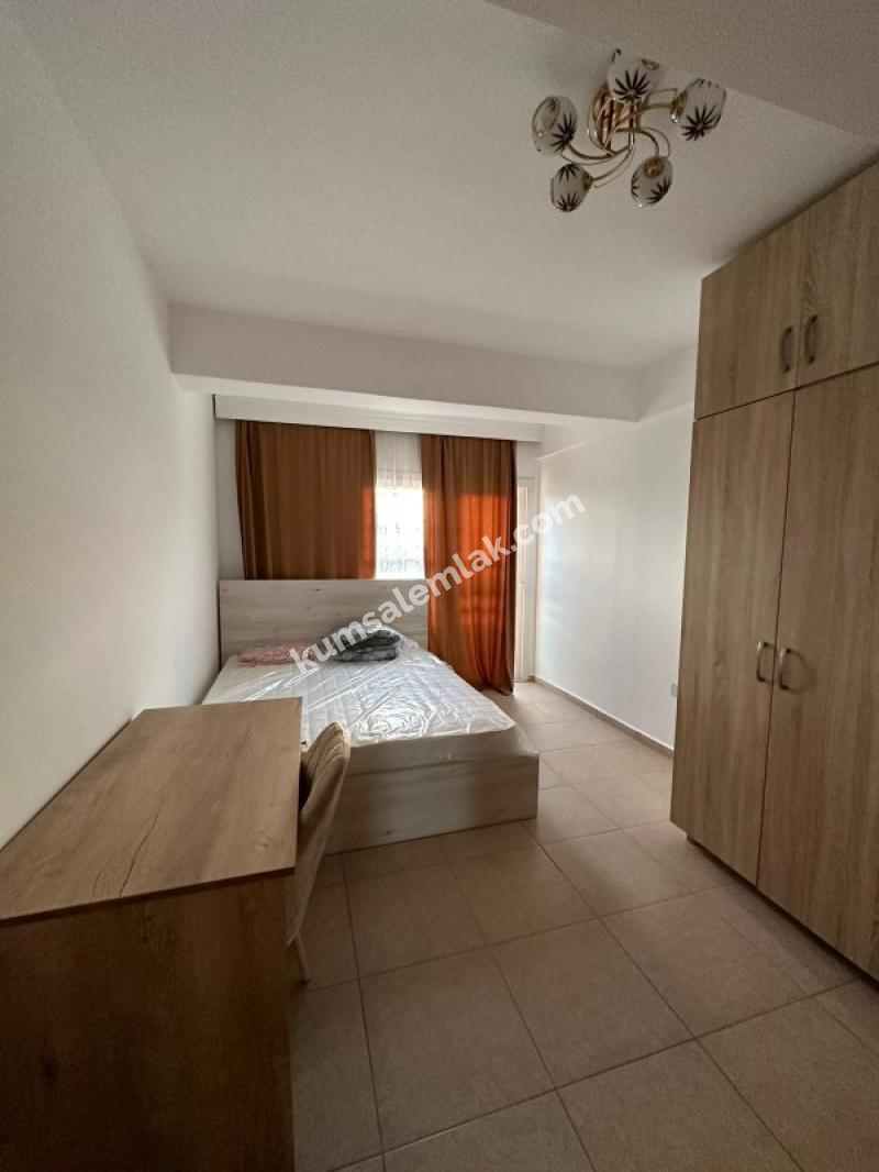 Mağusa'da Gülseren anayolu üzerinde ful eşyalı kiralık daire 