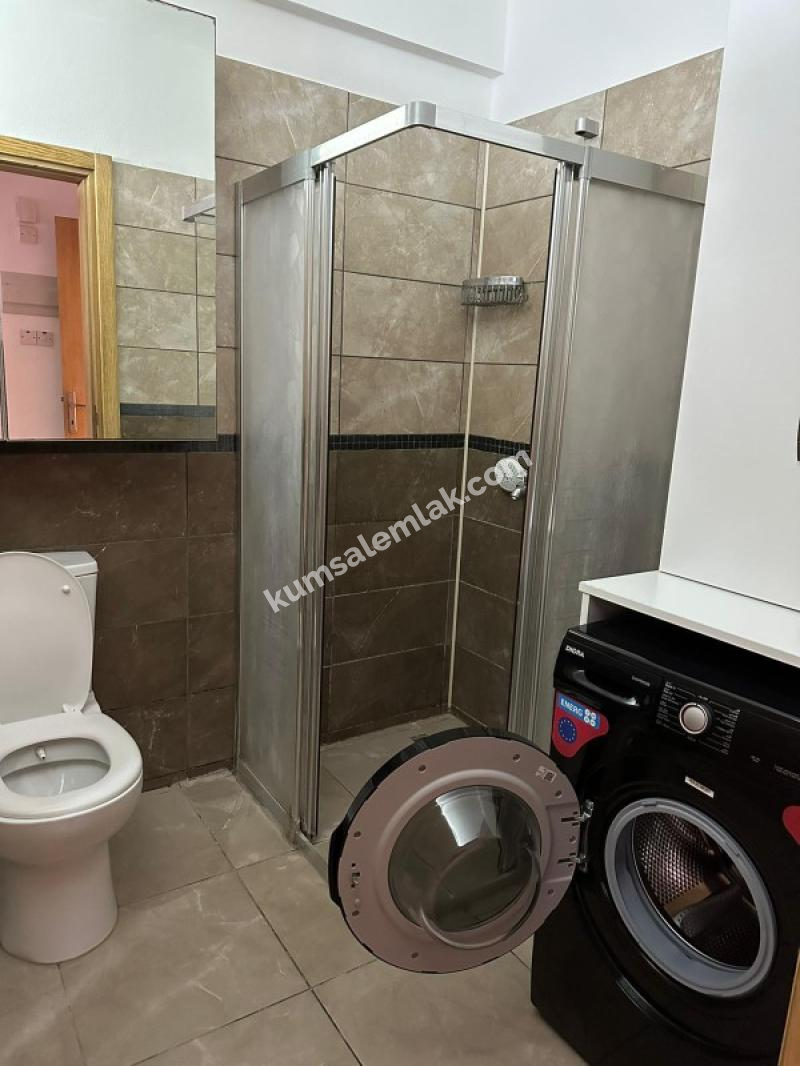 Mağusa'da Gülseren anayolu üzerinde ful eşyalı SATILIK daire