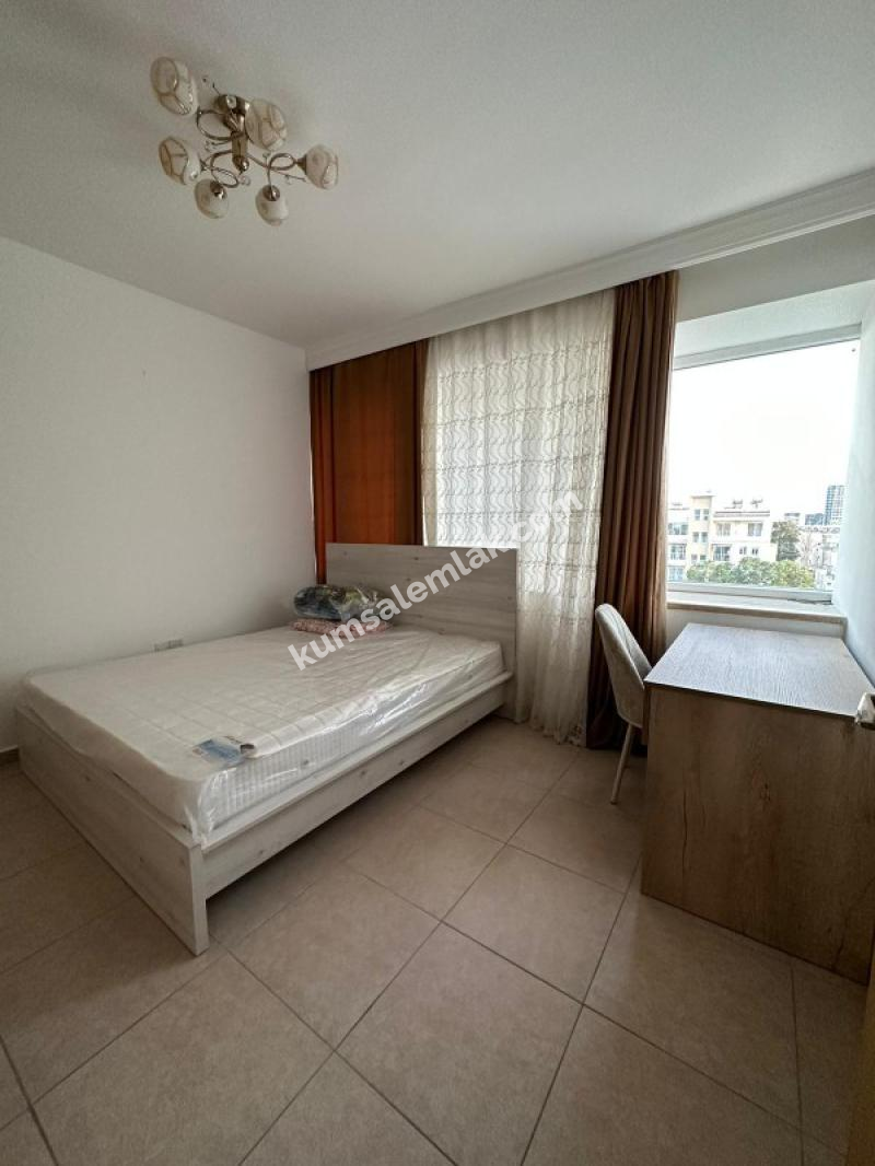 Mağusa'da Gülseren anayolu üzerinde ful eşyalı SATILIK daire