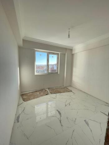 AFYON ÜÇOK EMLAKTAN HARBİŞ GAZİ MAH SATILIK SIFIR 3+1-- 2+1 DAİRELER