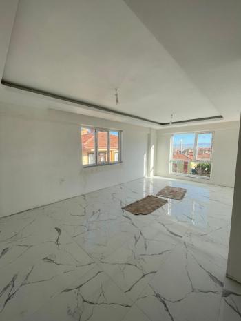 AFYON ÜÇOK EMLAKTAN HARBİŞ GAZİ MAH SATILIK SIFIR 3+1-- 2+1 DAİRELER