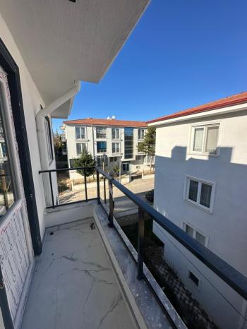 AFYON ÜÇOK EMLAKTAN  HARBİŞ GAZİ MAH SATILIK SIFIR 2+1 85M² DAİRE 