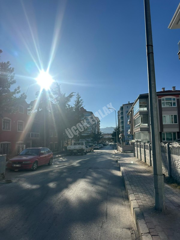 AFYON ÜÇOK EMLAKTAN  HARBİŞ GAZİ MAH SATILIK SIFIR 2+1 85M² DAİRE 