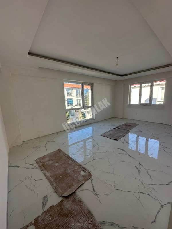 AFYON ÜÇOK EMLAKTAN  HARBİŞ GAZİ MAH SATILIK SIFIR 2+1 85M² DAİRE 