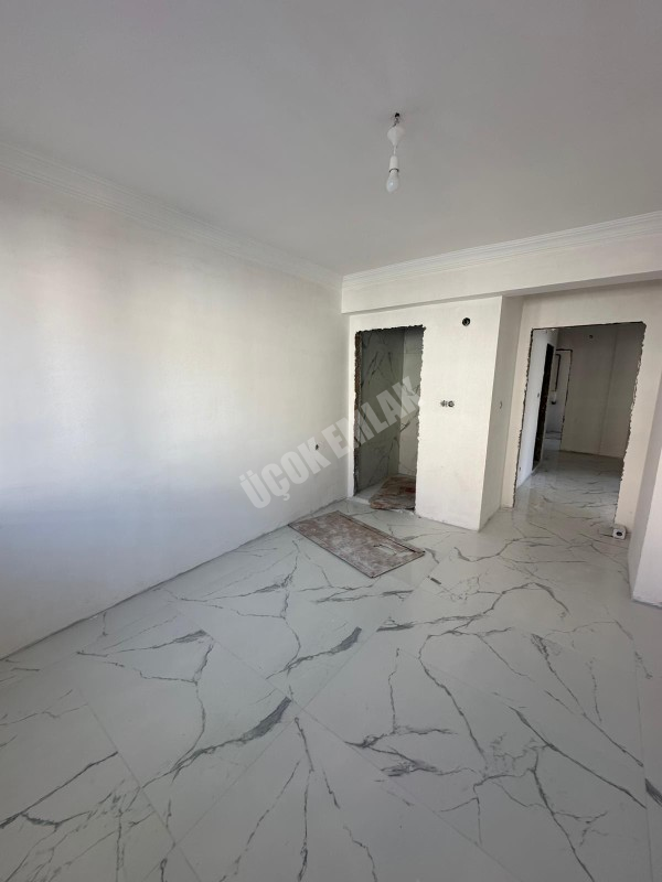AFYON ÜÇOK EMLAKTAN  HARBİŞ GAZİ MAH SATILIK SIFIR 2+1 85M² DAİRE 