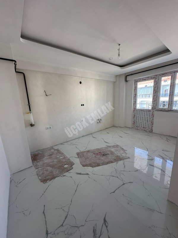 AFYON ÜÇOK EMLAKTAN  HARBİŞ GAZİ MAH SATILIK SIFIR 2+1 85M² DAİRE 