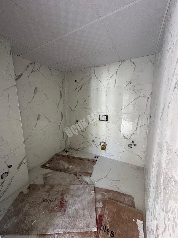 AFYON ÜÇOK EMLAKTAN  HARBİŞ GAZİ MAH SATILIK SIFIR 2+1 85M² DAİRE 