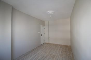 ASLAN'DAN MEZİTLİ MENDERES'TE GENİŞ METRAJLI, MASRAFSIZ 3+1