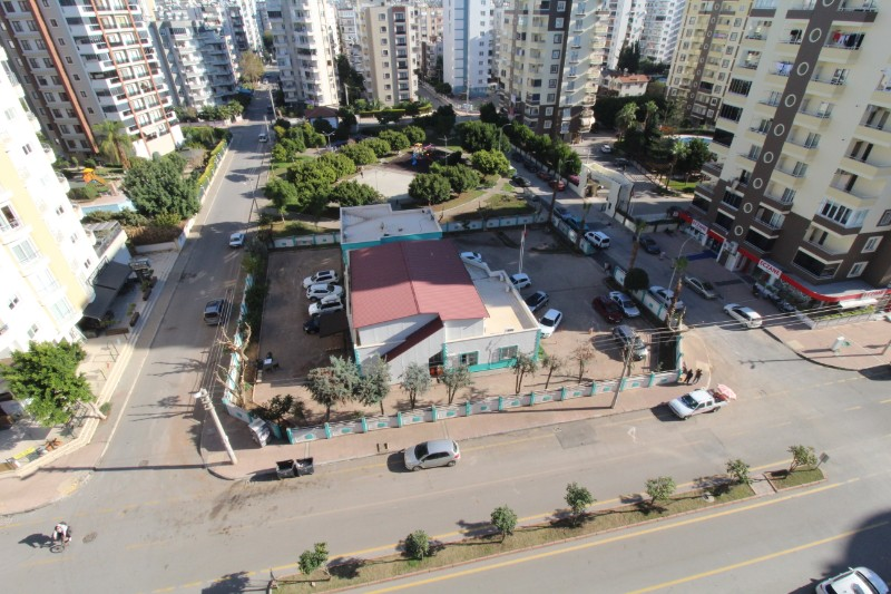 ASLAN'DAN MEZİTLİ MENDERES'TE GENİŞ METRAJLI, MASRAFSIZ 3+1