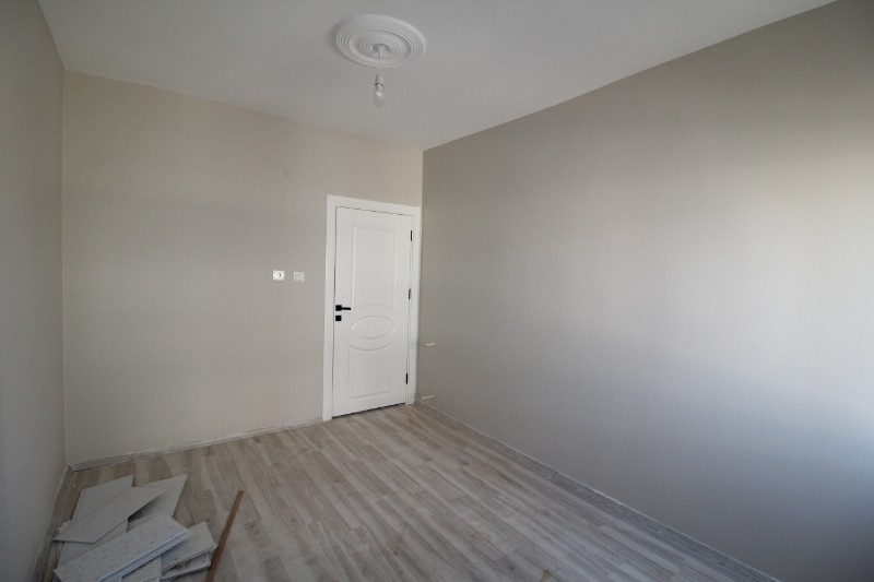 ASLAN'DAN MEZİTLİ MENDERES'TE GENİŞ METRAJLI, MASRAFSIZ 3+1