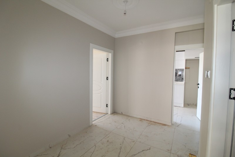 ASLAN'DAN MEZİTLİ MENDERES'TE GENİŞ METRAJLI, MASRAFSIZ 3+1