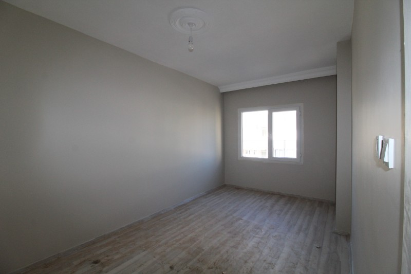 ASLAN'DAN MEZİTLİ MENDERES'TE GENİŞ METRAJLI, MASRAFSIZ 3+1