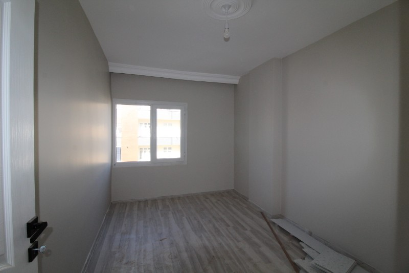 ASLAN'DAN MEZİTLİ MENDERES'TE GENİŞ METRAJLI, MASRAFSIZ 3+1