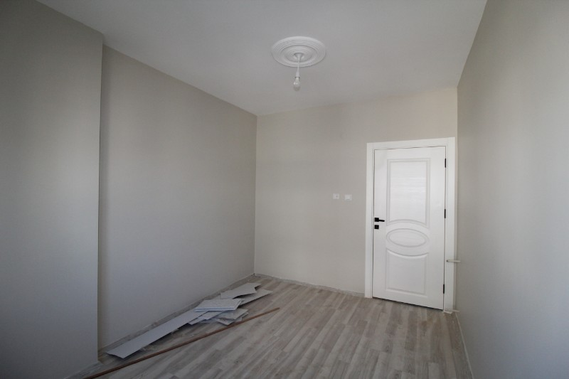 ASLAN'DAN MEZİTLİ MENDERES'TE GENİŞ METRAJLI, MASRAFSIZ 3+1