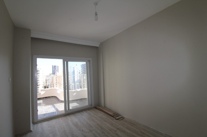 ASLAN'DAN MEZİTLİ MENDERES'TE GENİŞ METRAJLI, MASRAFSIZ 3+1