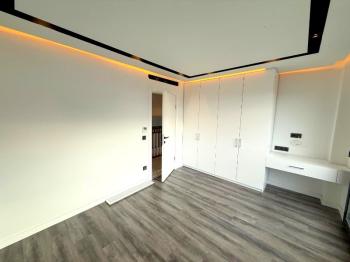 500 M² Üzerinde Satılık 4+1 Tam Müstakil Villa