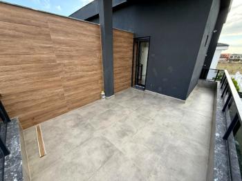 500 M² Üzerinde Satılık 4+1 Tam Müstakil Villa